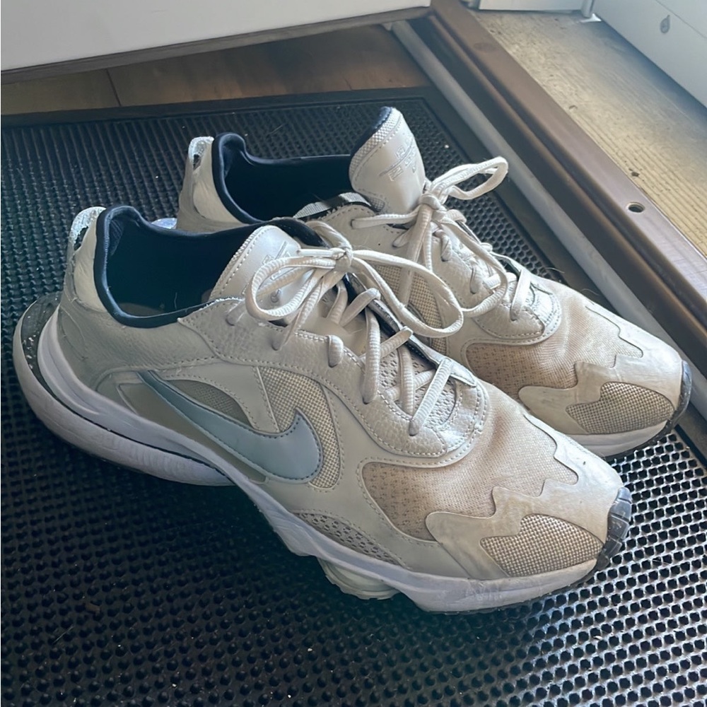 Nike Air Zoom Division Women’s 10.5